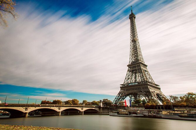 Audioguide - The Eiffel Tower and its secrets - A Self-Guided Eiffel Tower That Lets You Wander With Purpose