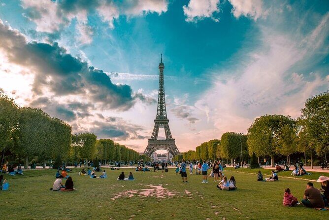 Eiffel Tower Access to 2nd Floor and Summit by Lift - The meeting point at 45 Av. de la Bourdonnais (and where it ends)
