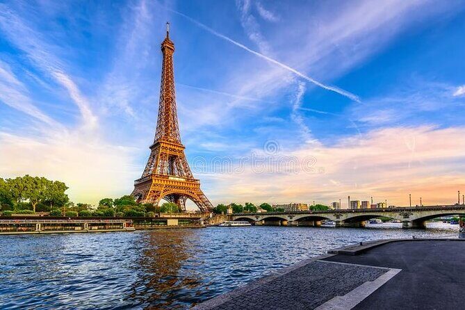 Paris 10-Hour Guided Louvre, Eiffel Tower & Seine River Cruise - Latin Quarter in 20 minutes: café energy and landmark proximity