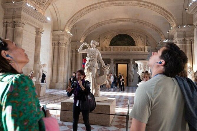 Paris Day Tour with Eiffel Tower, Louvre and Cruise Max 6 People - Île de la Cité and Notre-Dame Area: Gothic Landmarks With a Photo Plan