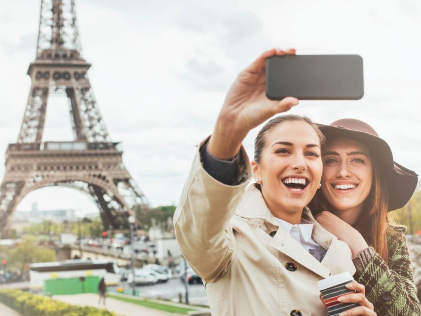 Paris: Eiffel Tower Hosted Tour, Seine Cruise and City Tour - Meeting point at Place de Sydney: don’t go to the tower first