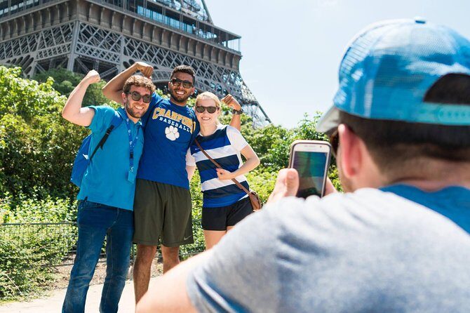 Paris Highlights Bike Tour: Eiffel Tower, Louvre and Notre-Dame - Rue Cler lunch break: a market street that feels like Paris