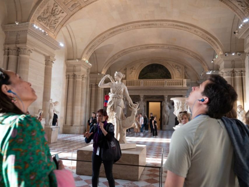 Paris Semi Private Walking Tour: Louvre, Eiffel Tower & Boat - Lunch break and free time: recharge without losing momentum