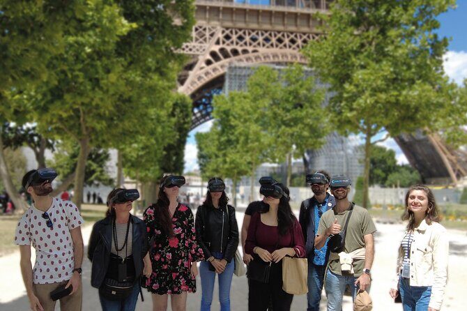 Virtual Reality Guided Tour at the Eiffel Tower - Time-travel VR scenes: construction and the 1889 opening